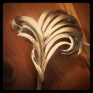 Vintage Trifari brooch